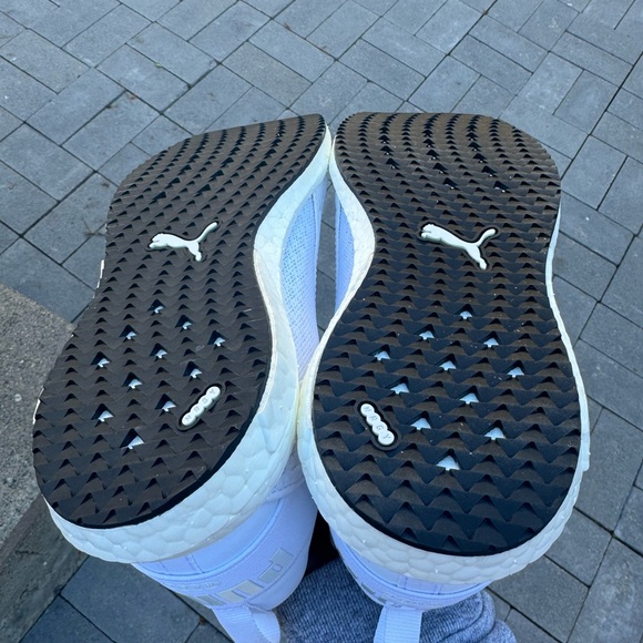 NWOT White Puma trainers with a sporty vibe size 6 - Picture 4 of 5